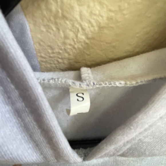 Cozy Graphic Mountain Hoodie - Picture 6 of 7